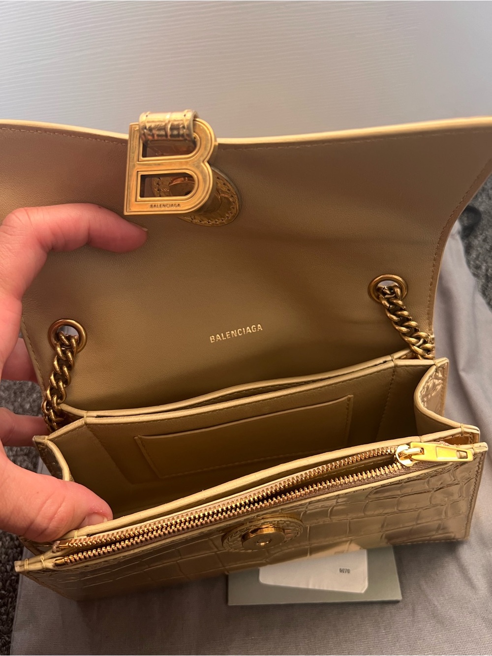 Balenciaga XS Chain Bag in metallic gold crocodile-embossed calfskin - Picture 4 of 8